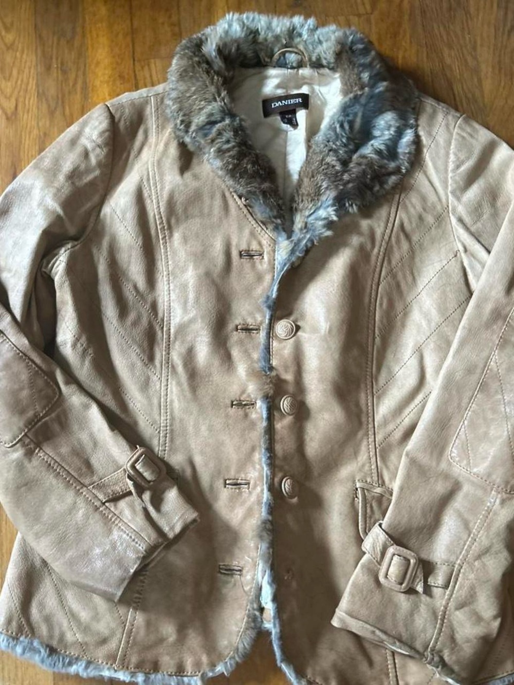 Vintage Y2K Danier Tan Leather Jacket with Faux-Fur Trim